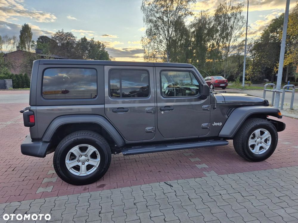 Jeep Wrangler Unlimited 3.6 Automatik X - 8