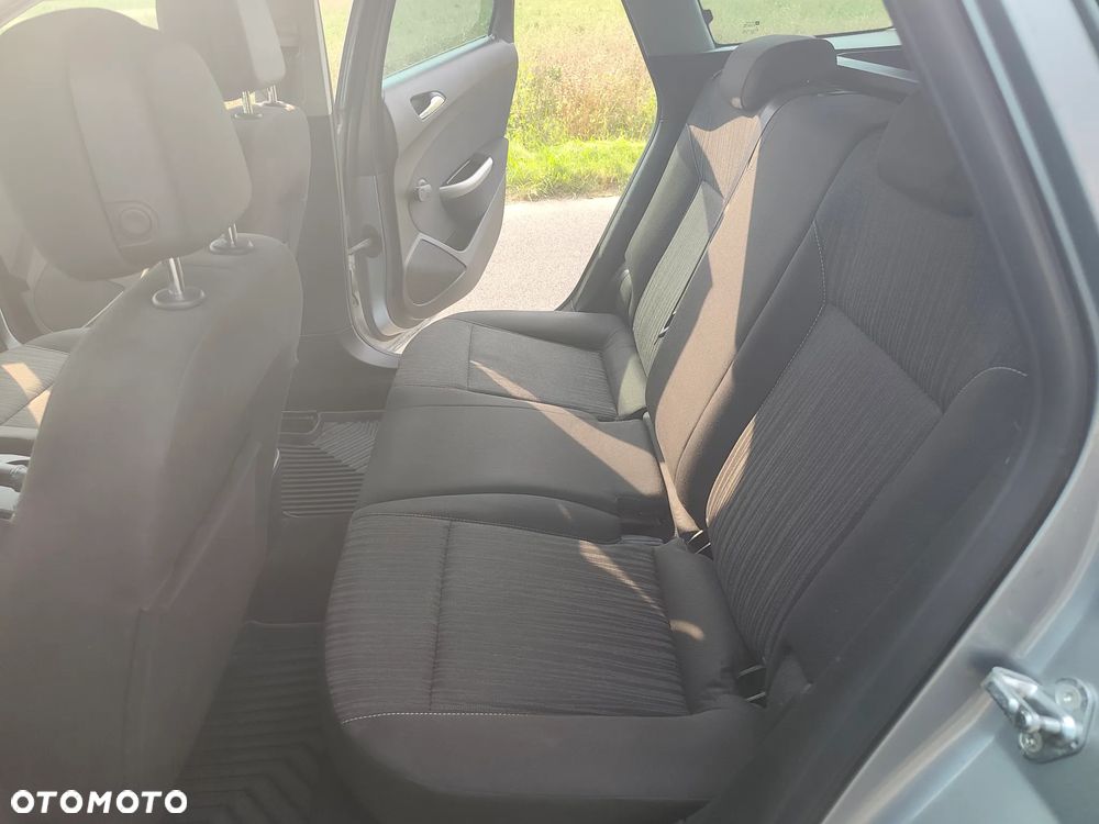 Opel Astra 1.4 T Sport - 8