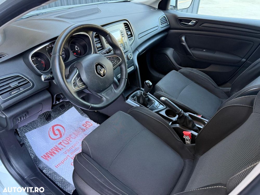 Renault Megane - 5