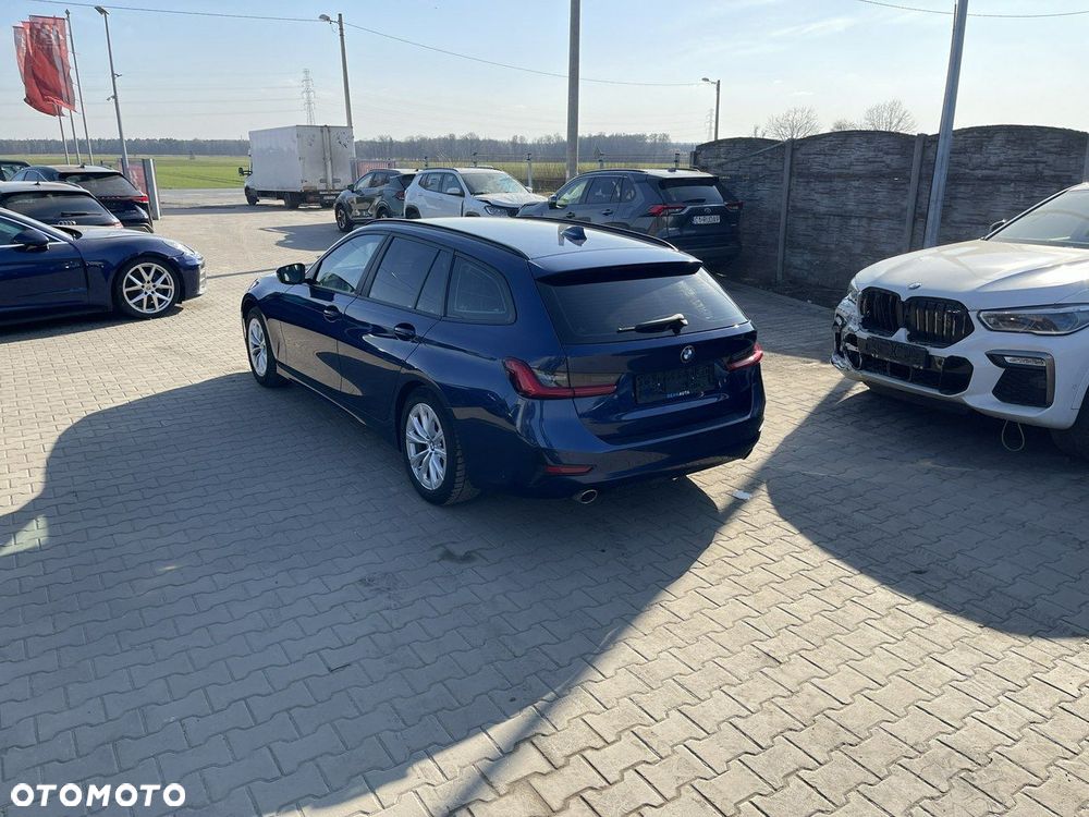 BMW Seria 3 318d - 3