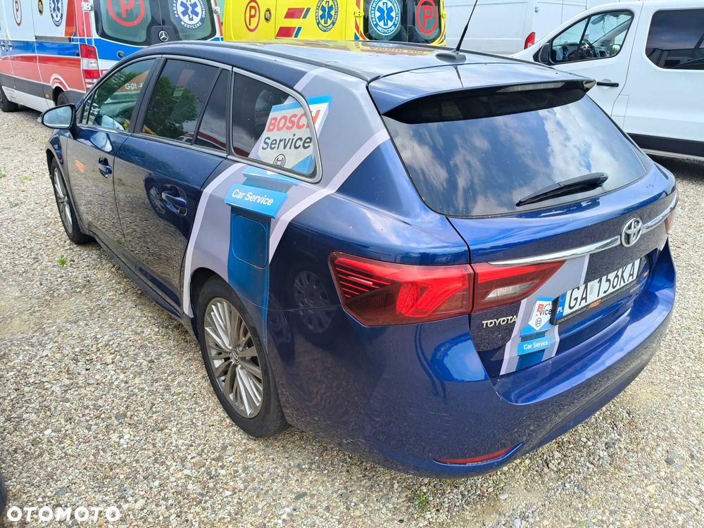 Toyota Avensis - 6