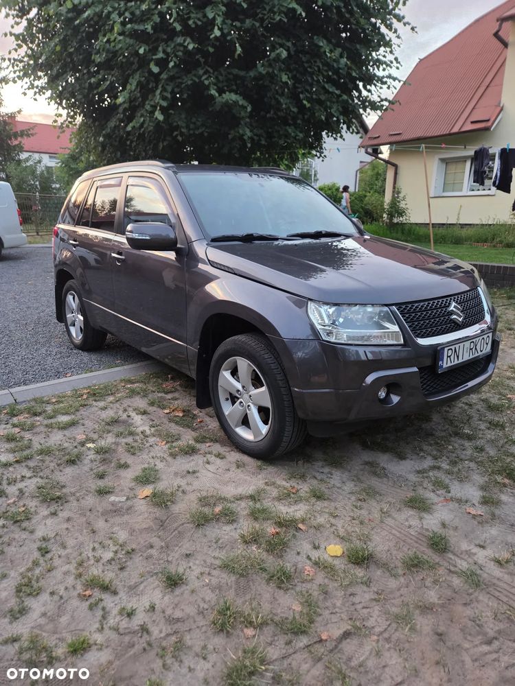 Suzuki Grand Vitara 2.4 Comfort - 1