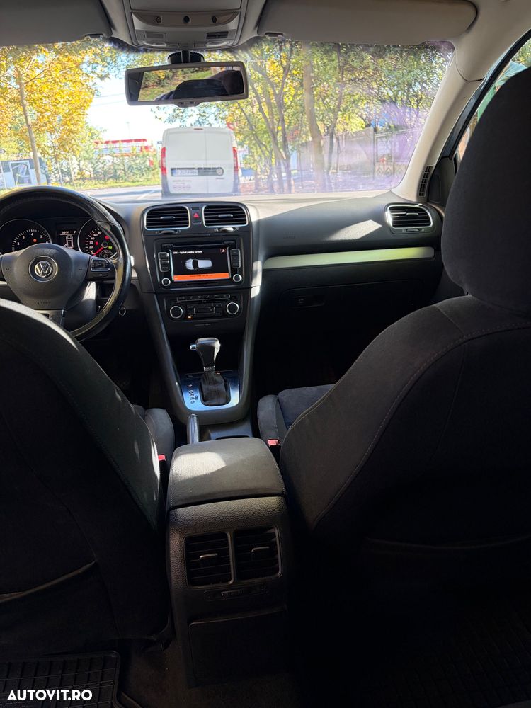 Volkswagen Golf - 10