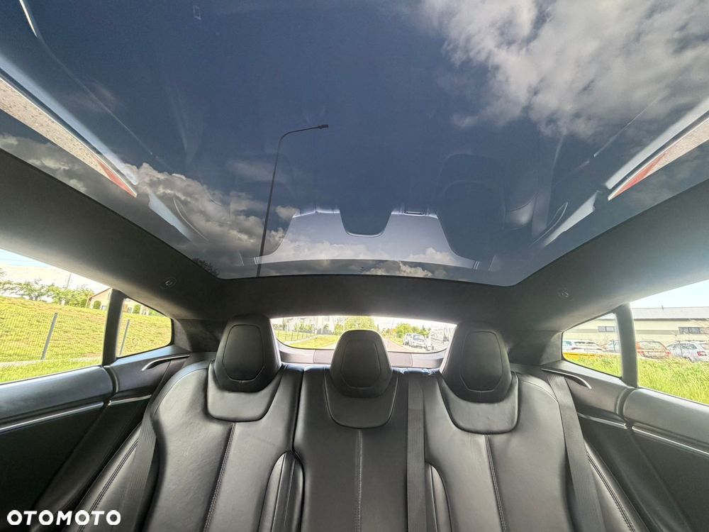 Tesla Model S - 39