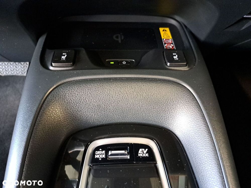 Toyota Corolla 1.8 Hybrid Comfort - 29