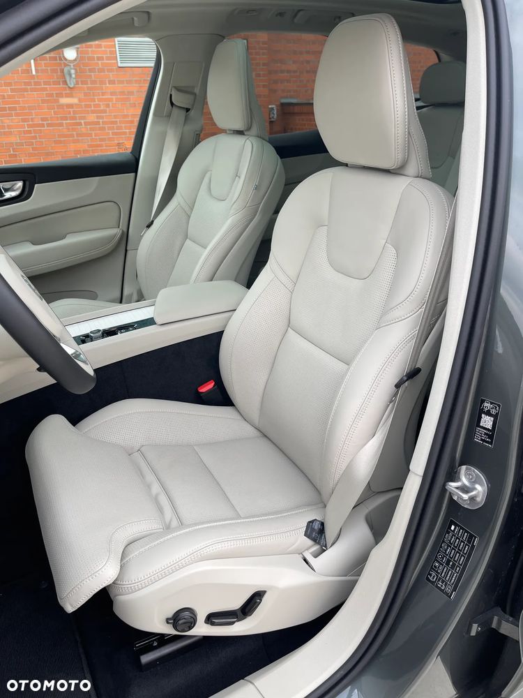 Volvo XC 60 B5 B AWD Ultra Dark - 14