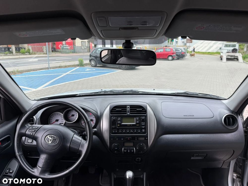 Toyota RAV4 4x4 Edition - 15
