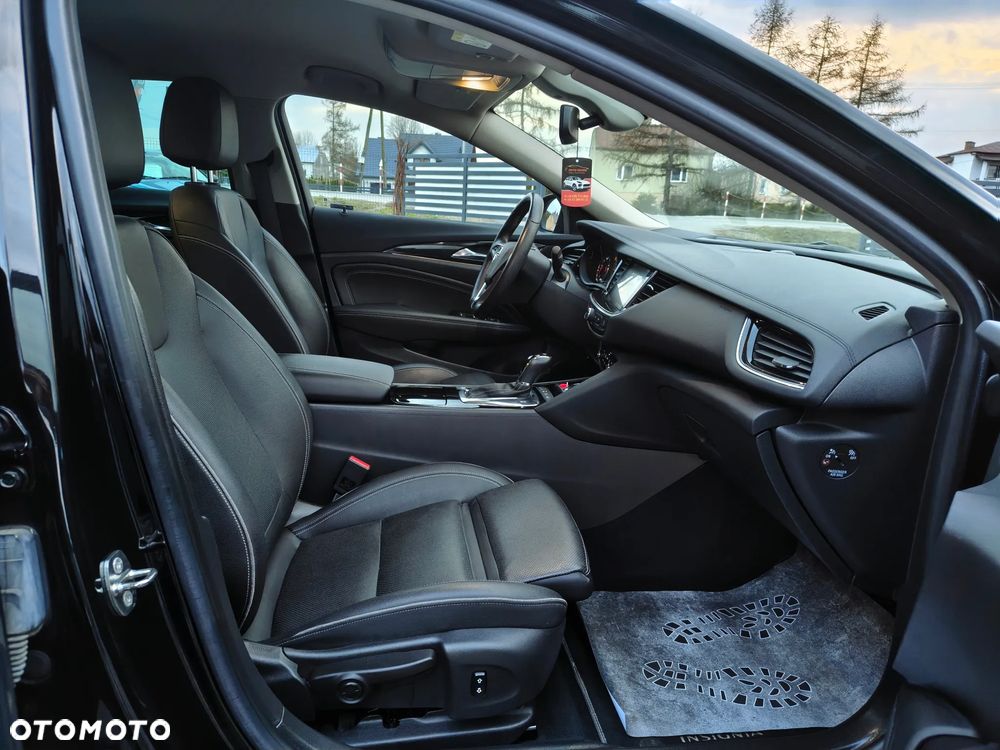 Opel Insignia 2.0 CDTI automatik Business Innovation - 32