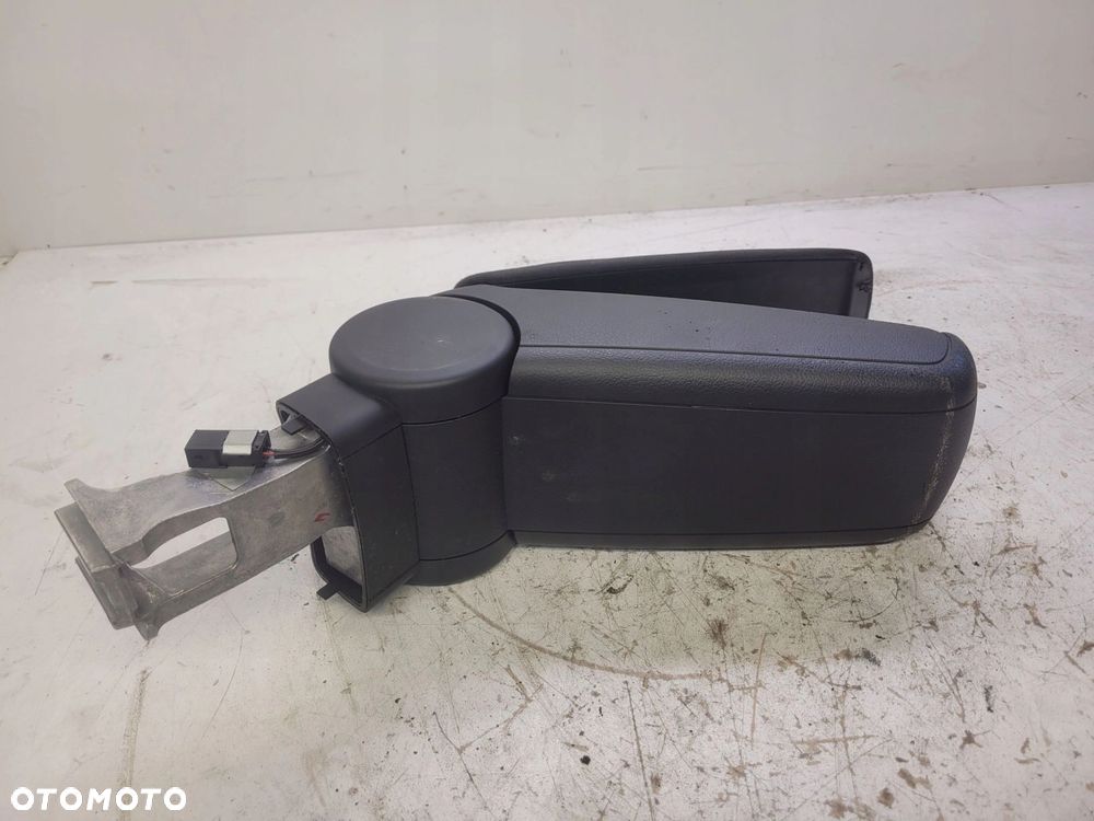 PODŁOKIETNIK PRZÓD AUDI A4 B6 B7 WELUR 8E0864207D - 9