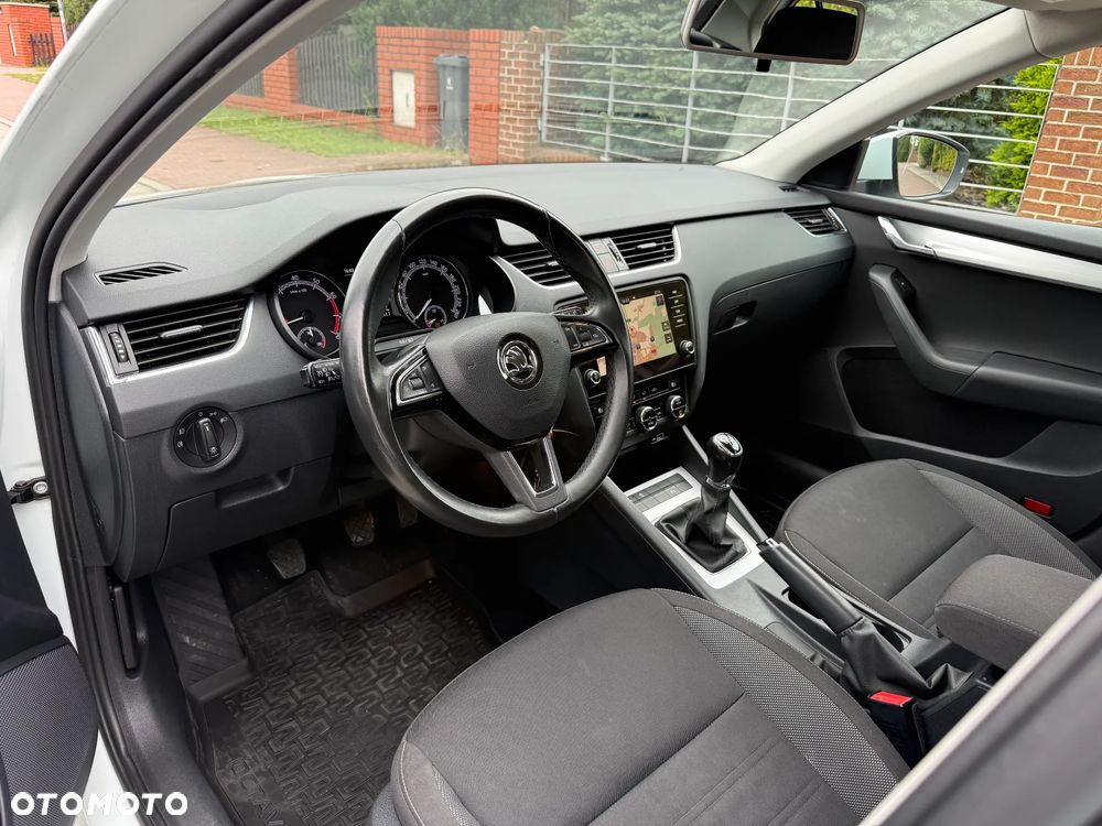 Skoda Octavia 2.0 TDI Style - 25