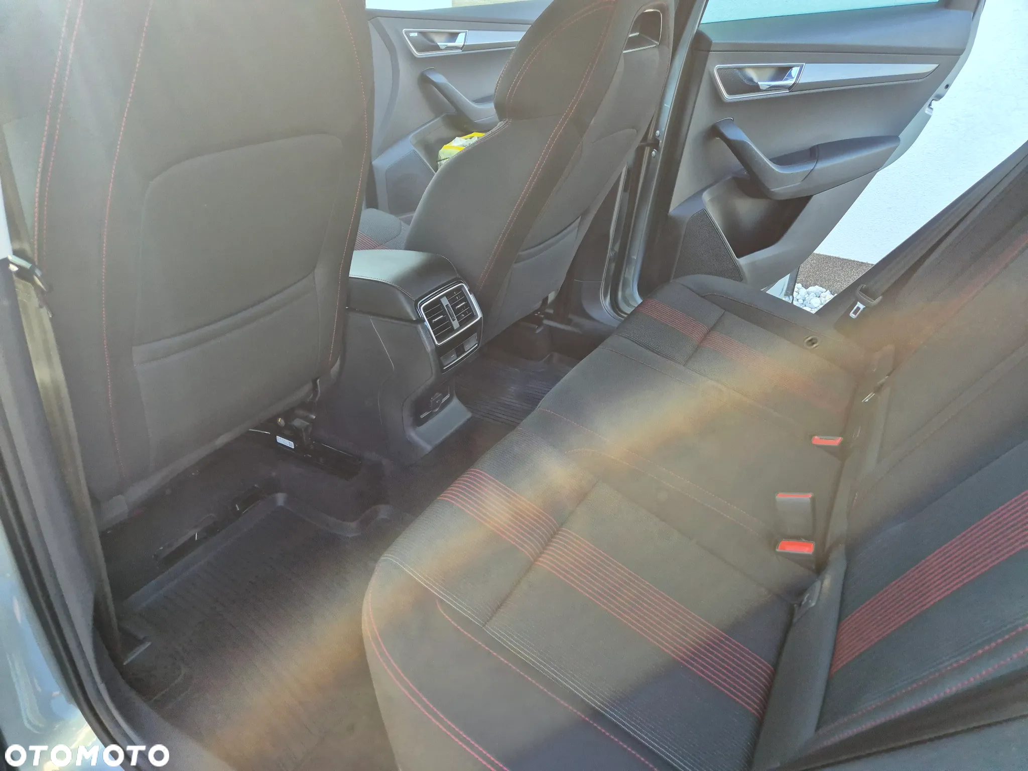 Skoda Karoq ver-1-5-tsi-act-4x2-ambition-dsg - 3