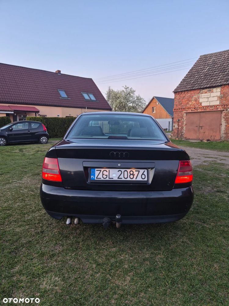 Audi A4 Limousine - 6