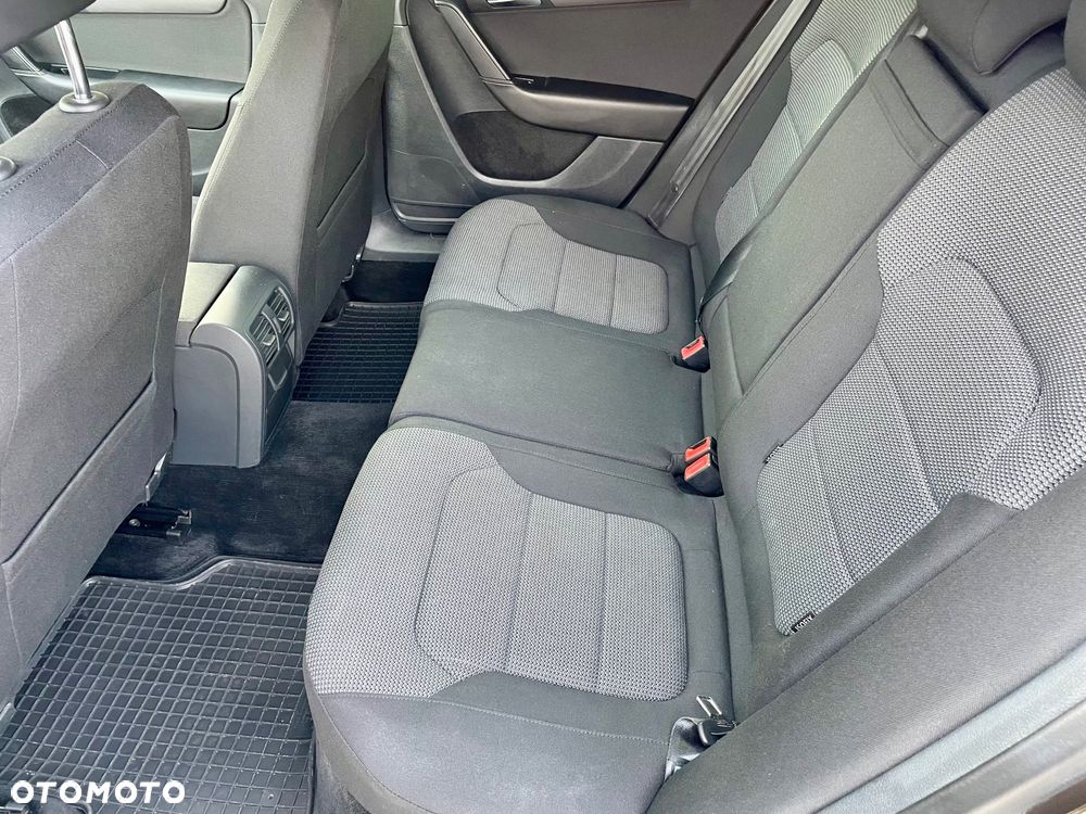 Volkswagen Passat Variant 2.0 Blue TDI DSG SCR Comfortline - 30