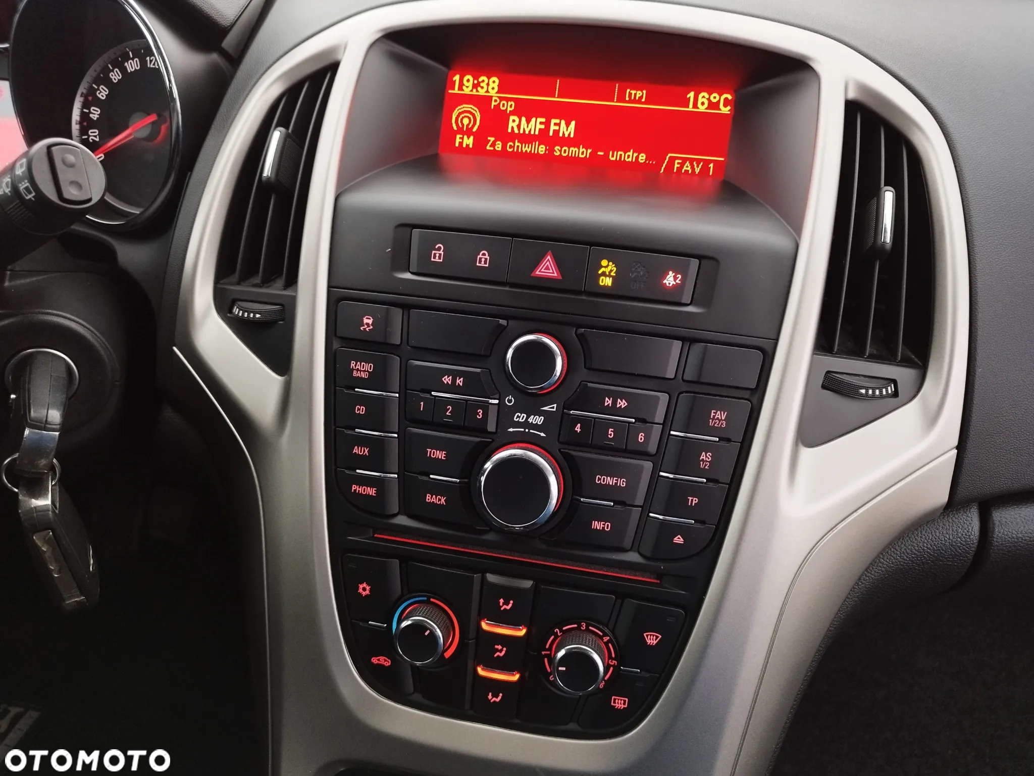 Opel Astra 1.6 Active - 29