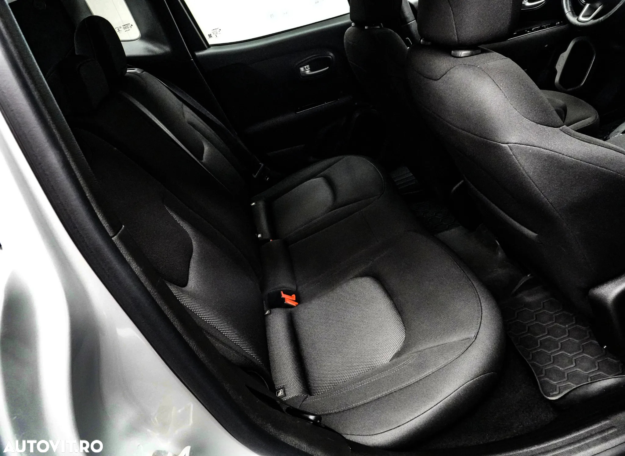 Jeep Renegade 1.0 Turbo 4x2 M6 Longitude - 16