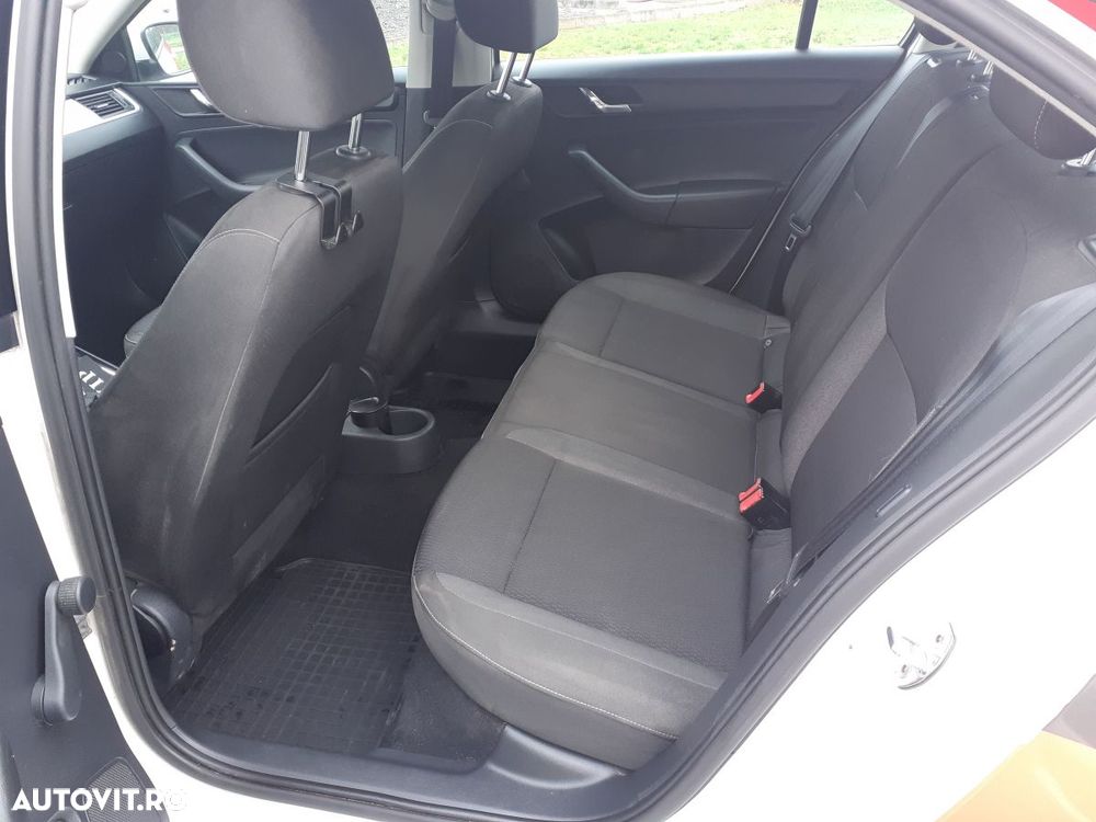Skoda RAPID - 9