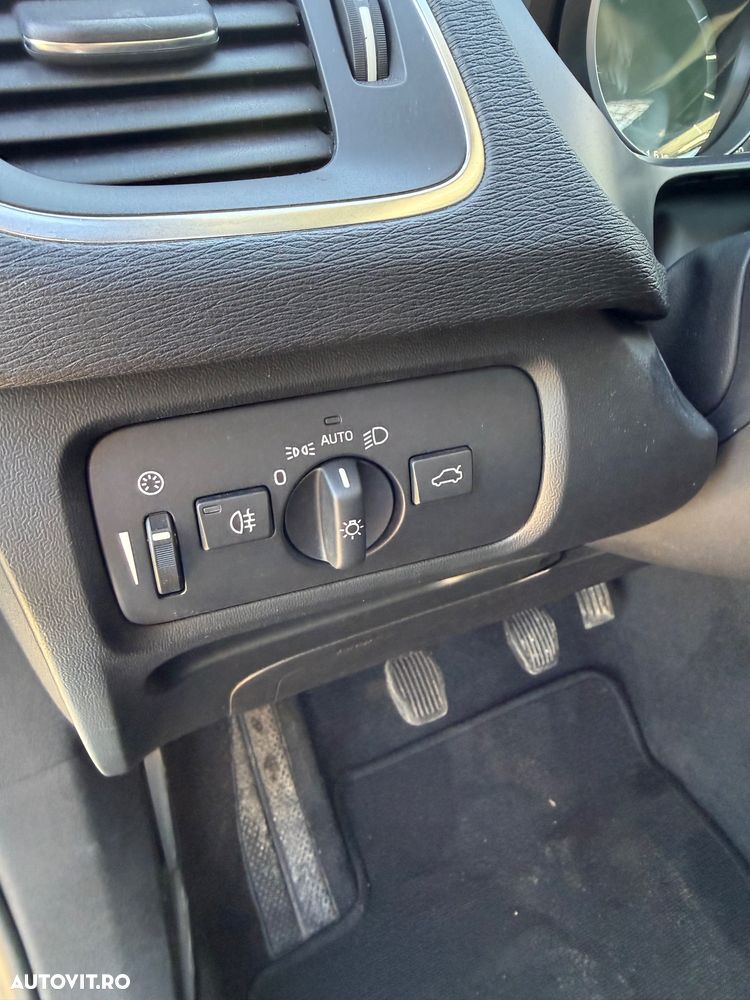 Volvo V40 D2 You - 9