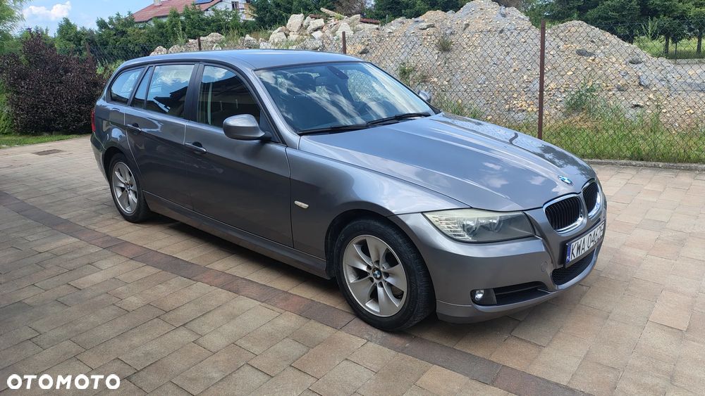 BMW Seria 3 318i - 1