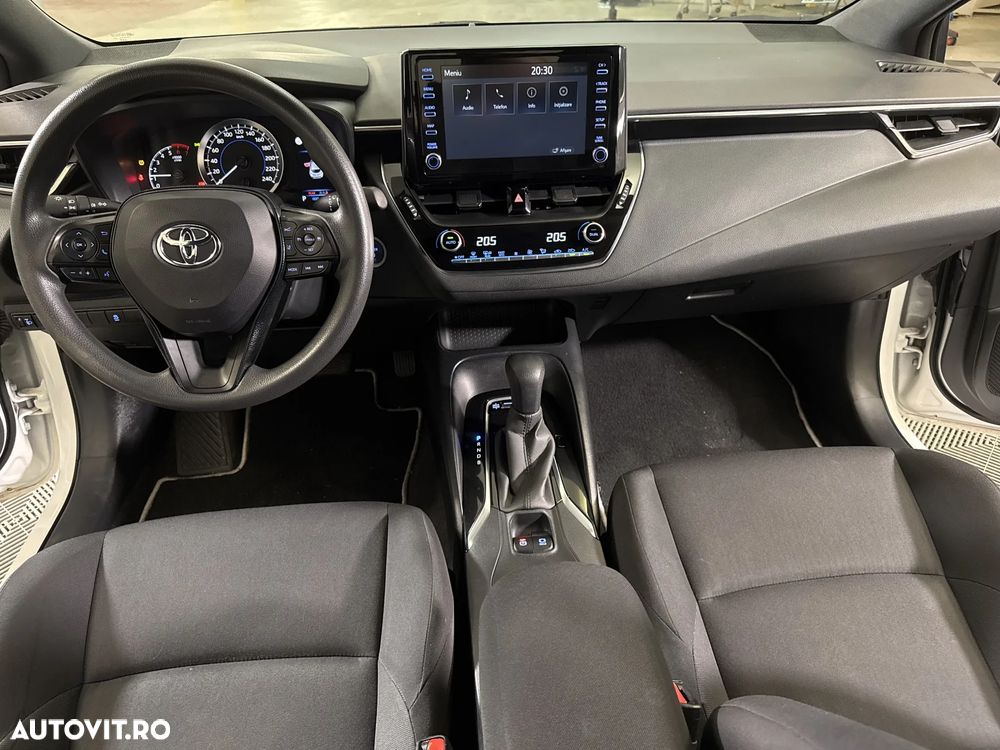 Toyota Corolla - 10