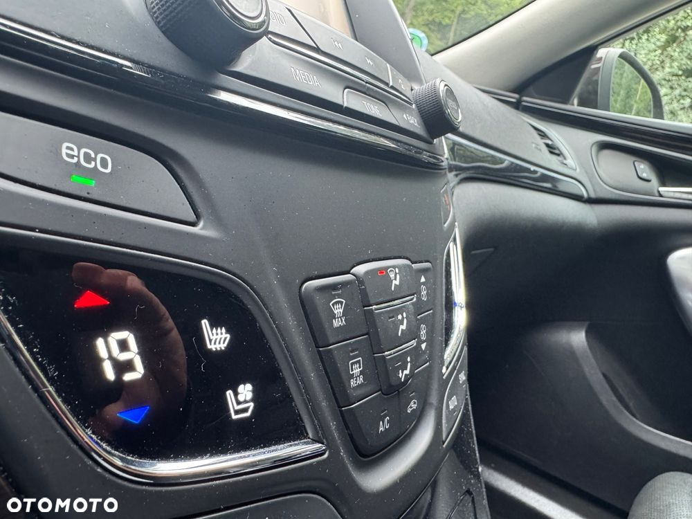 Opel Insignia 2.0 CDTI Cosmo S&S - 29