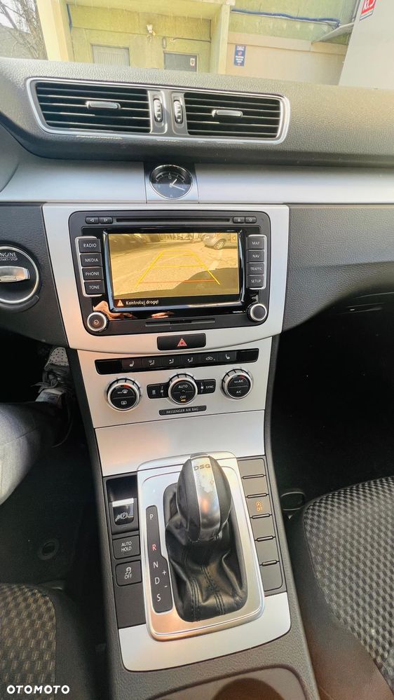 Volkswagen Passat 2.0 TDI Comfortline DSG - 12
