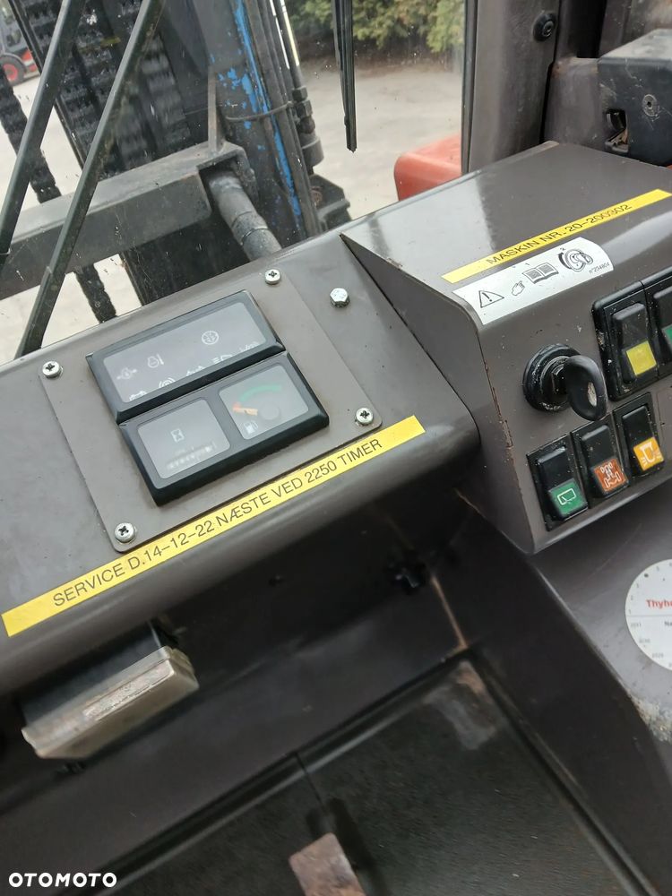 Manitou M26-4 4x4 2004 2100h maszt 10m kosz sprowadzony - 35