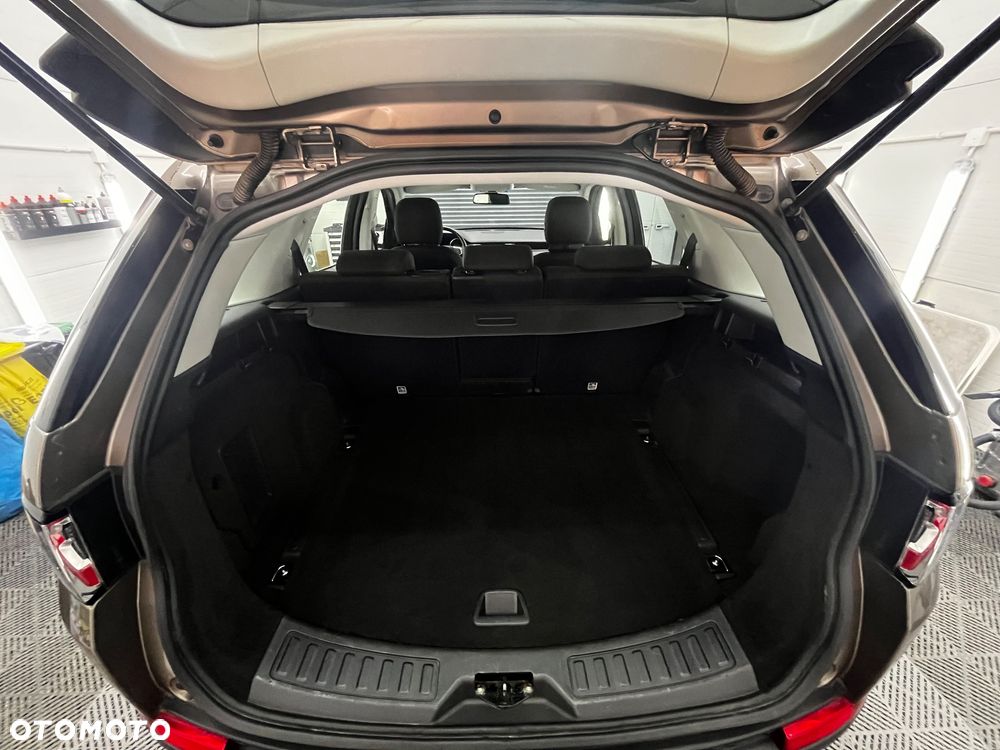 Land Rover Discovery Sport TD4 HSE Luxury - 19