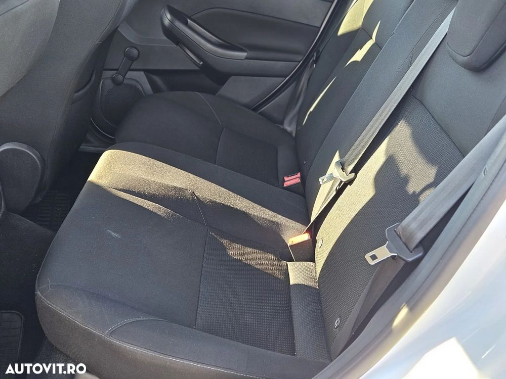 Ford Focus 1.0 EcoBoost Trend - 13
