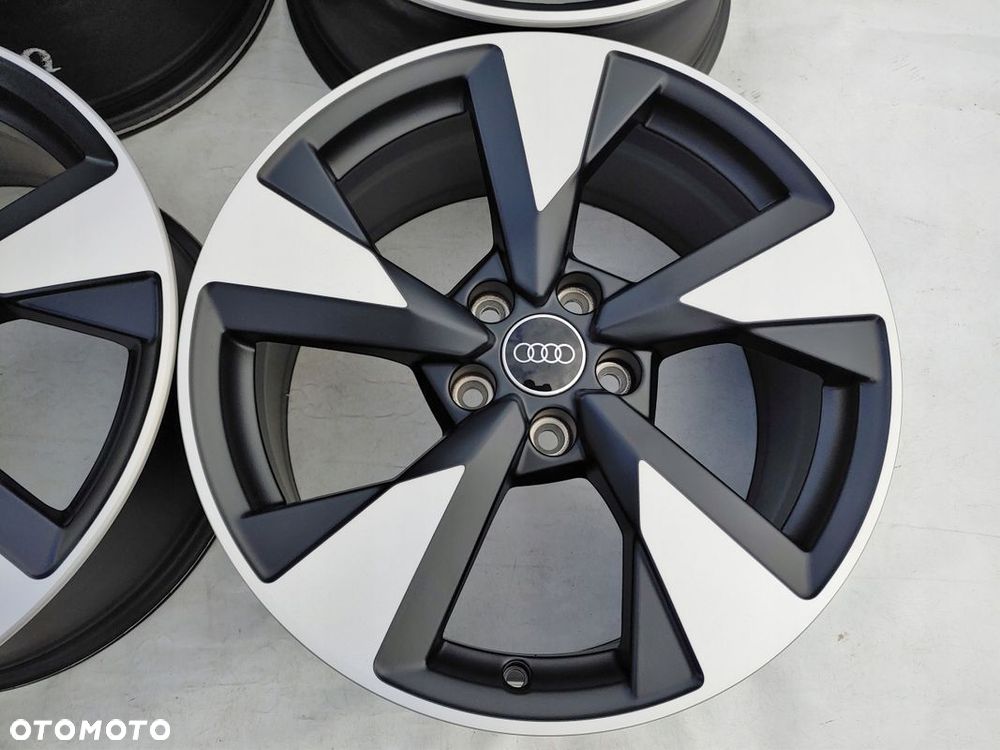 FELGI AUDI SPORT A4 8W0 B8 B9 A6 4G 4K A3 8V 8Y 18 ORYGINAŁ - 4