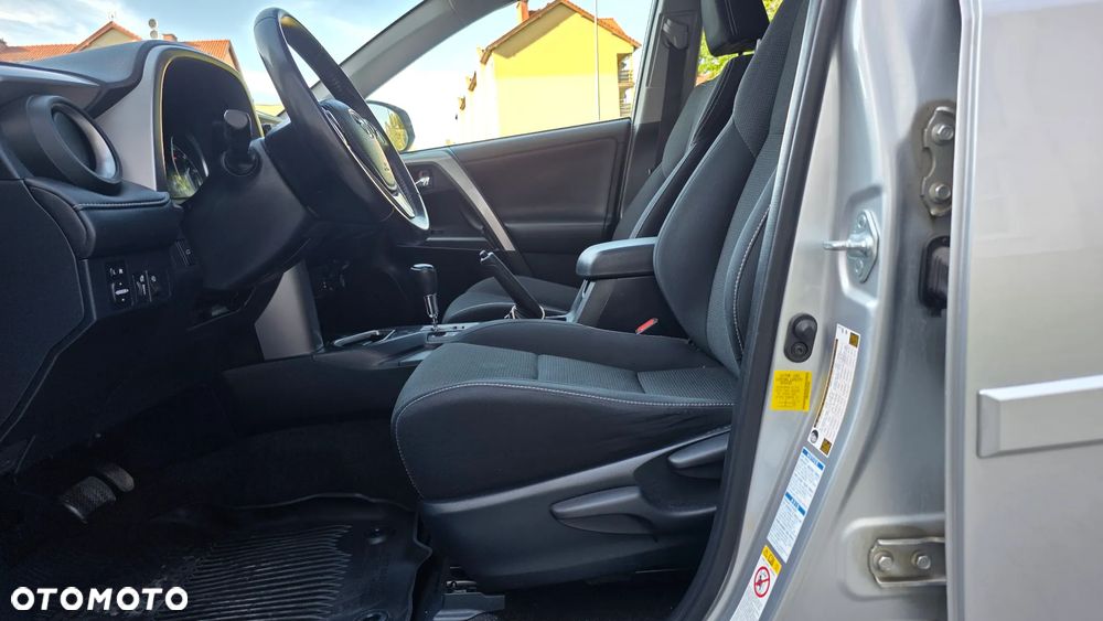 Toyota RAV4 - 16