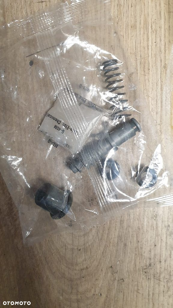 Zestaw naprawczy pompy hamulcowej Harley Davidson Sportster 42803-04A - 3