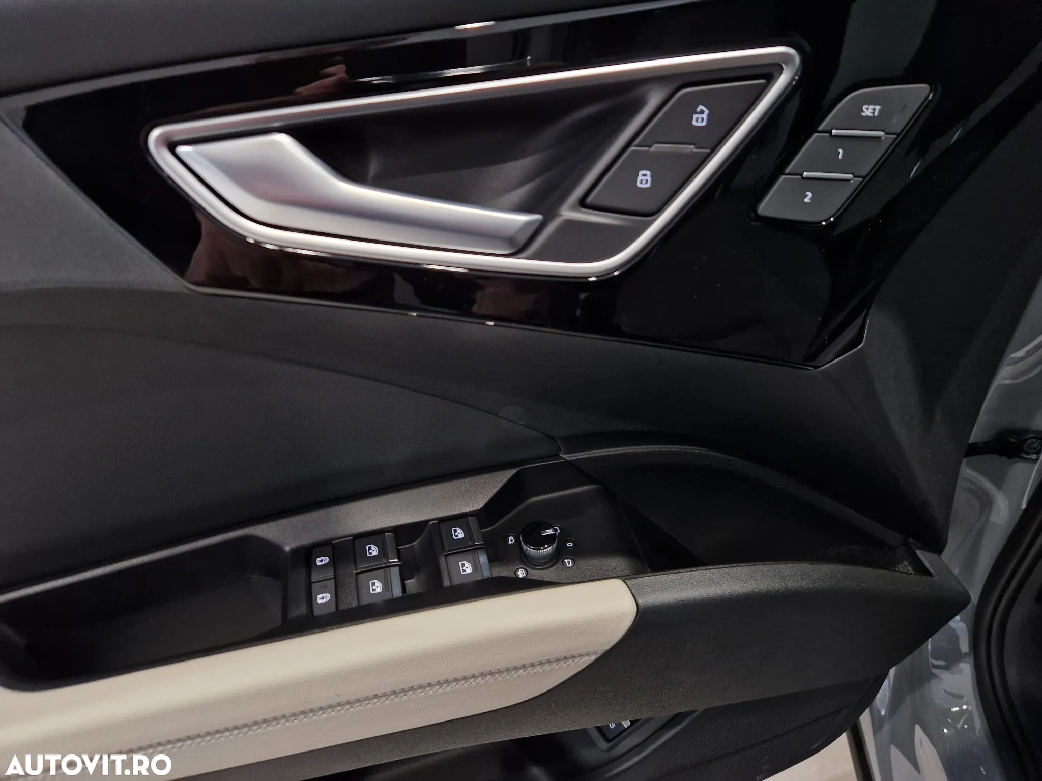 Audi Q4 e-tron 45 quattro - 14