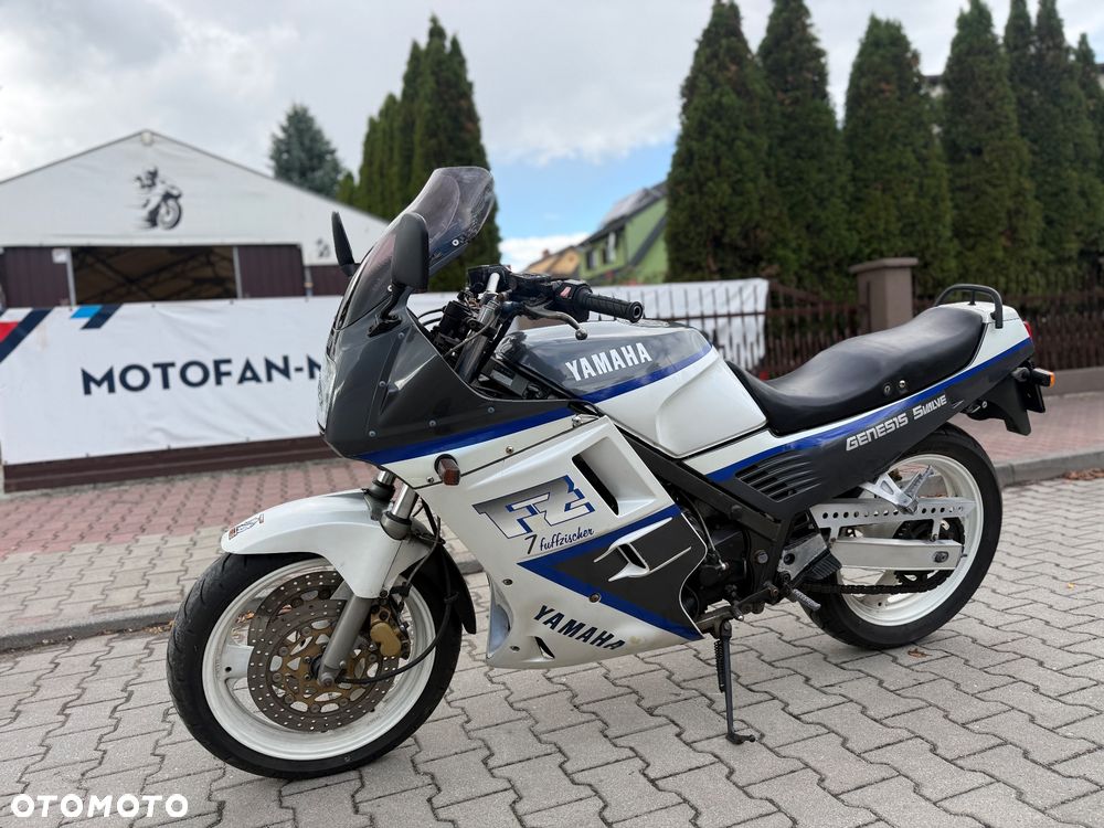 Yamaha FZ - 17