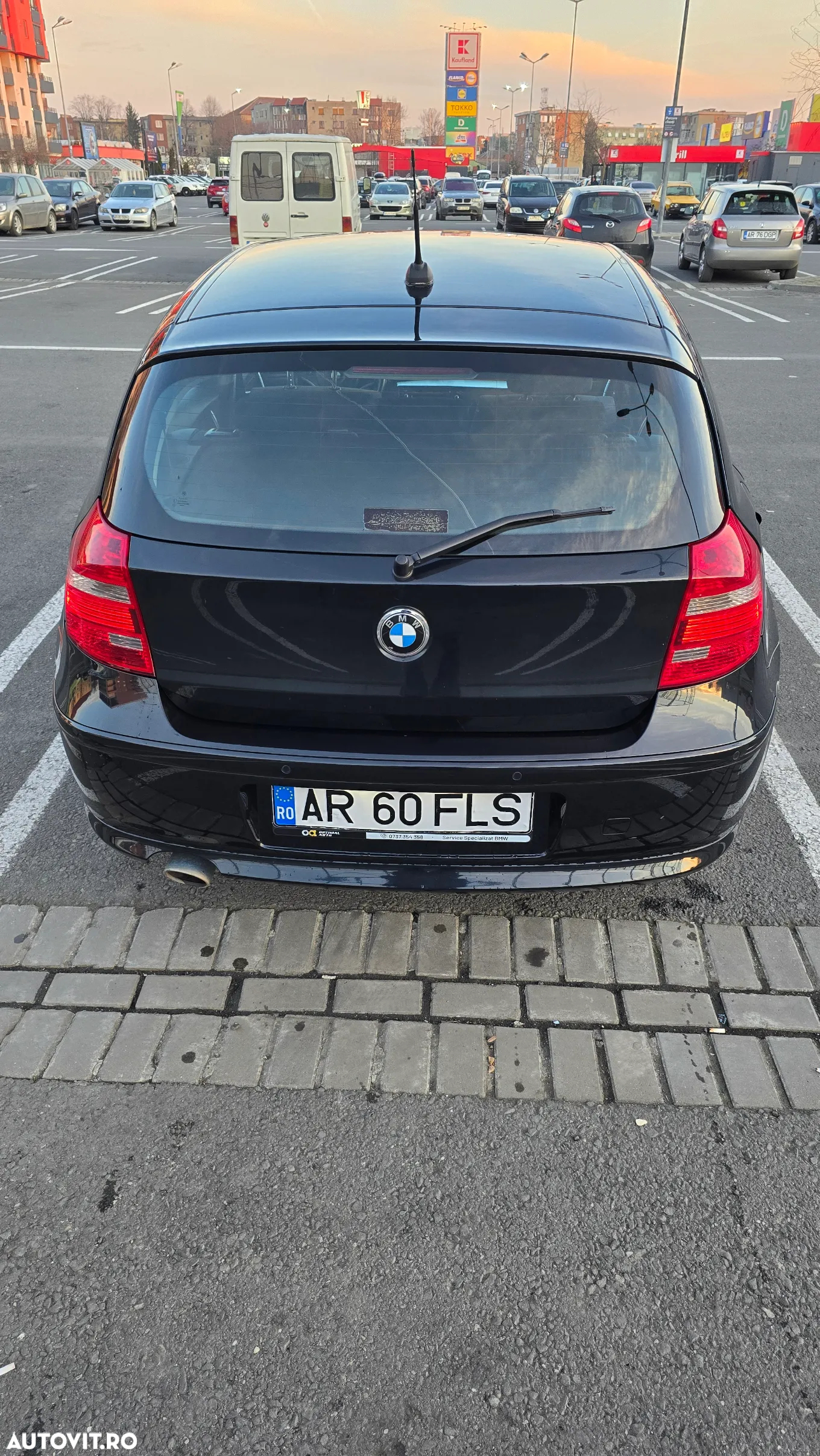 BMW Seria 1 120d - 4