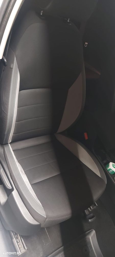 Skoda Octavia 2.0 TDI STYLE DSG - 9