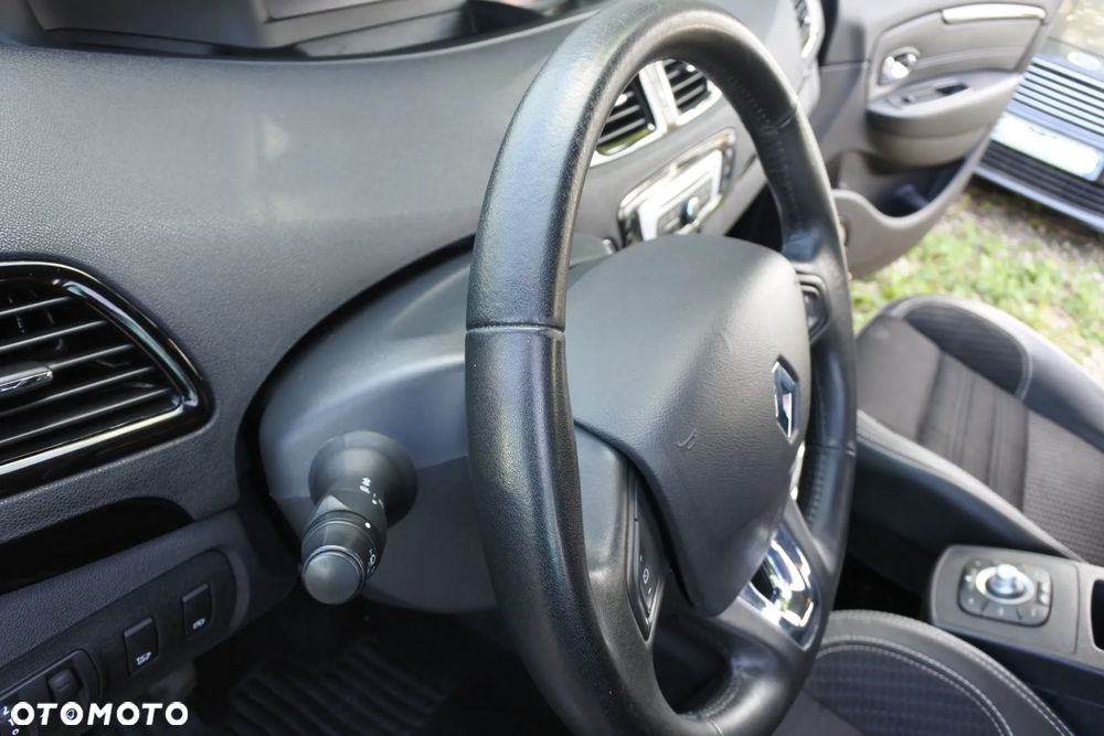 Renault Scenic 1.2 TCE Energy Bose - 20