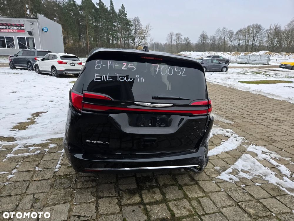 Chrysler Pacifica - 6