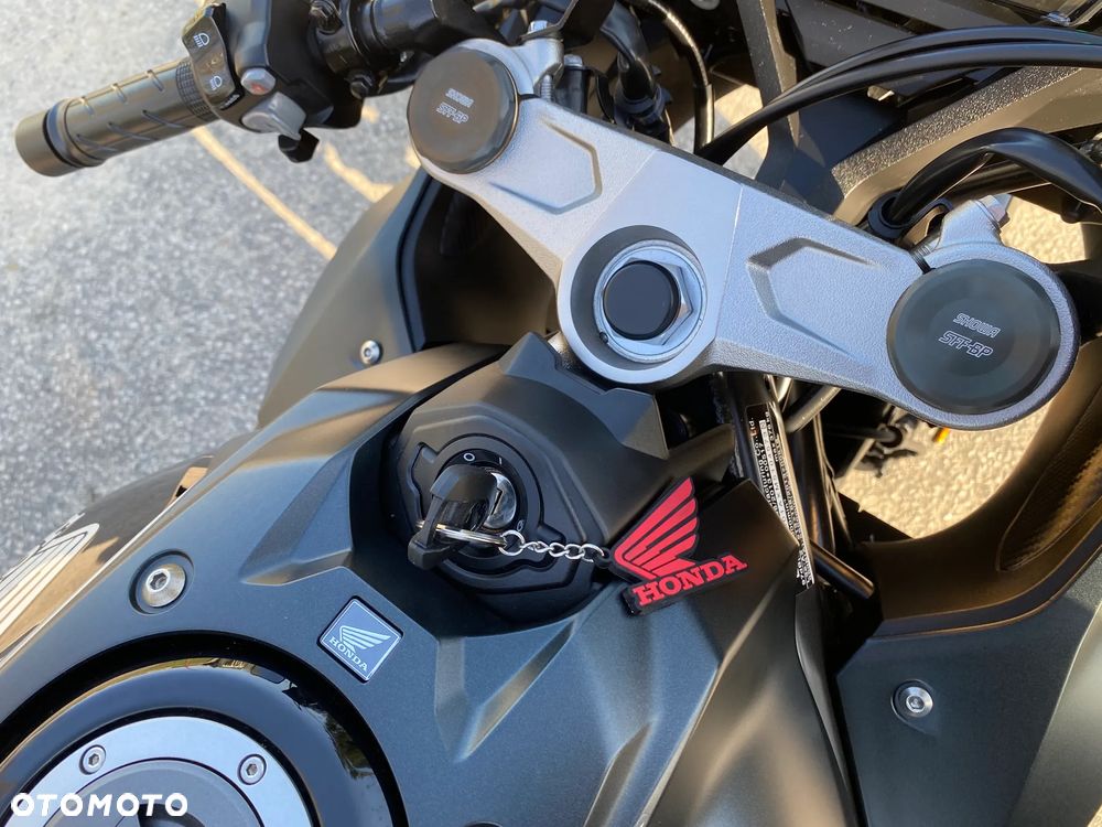 Honda CBR - 35