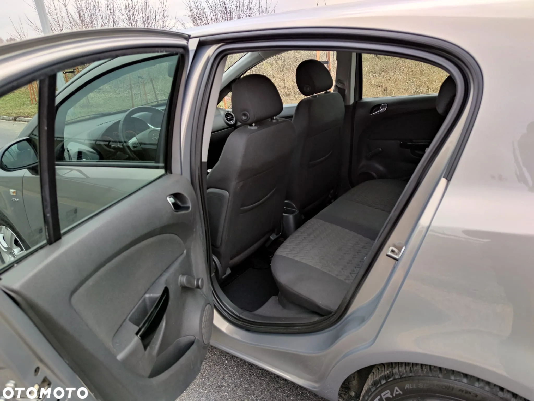 Opel Corsa 1.4 16V Color Edition - 18