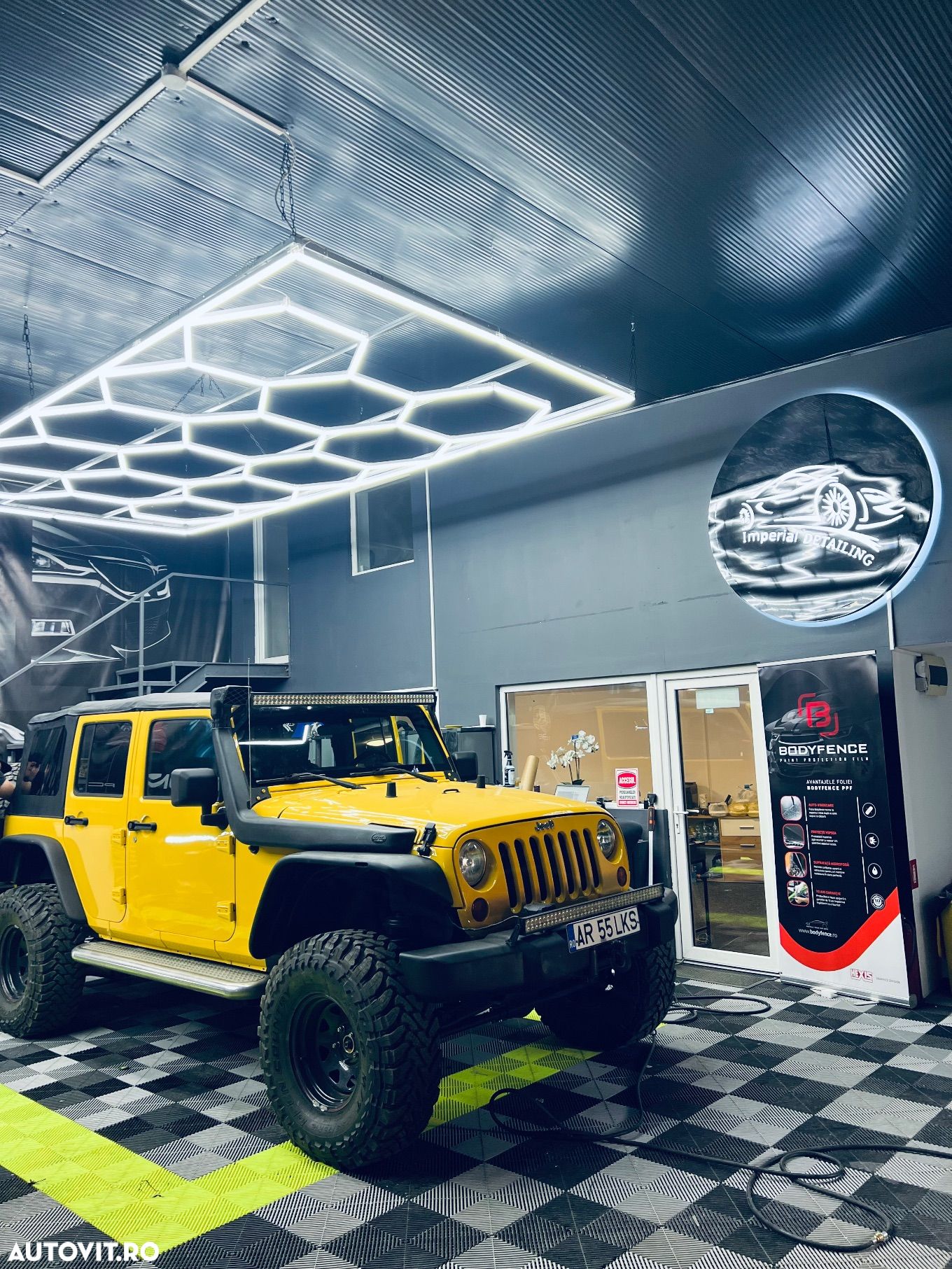 Jeep Wrangler - 1