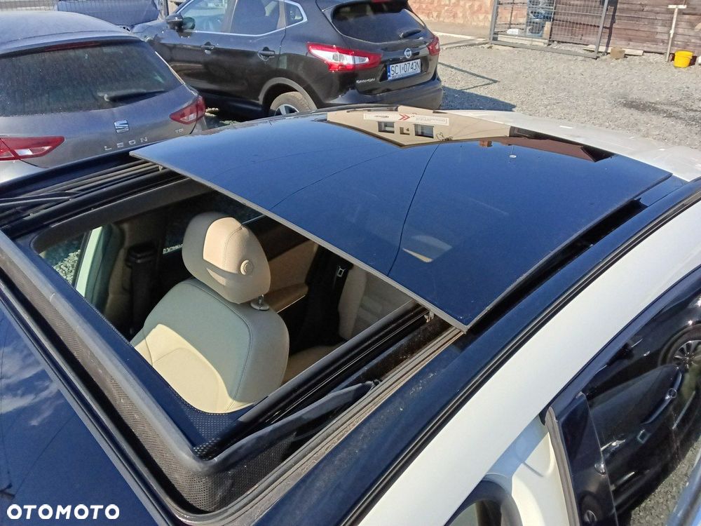 Mercedes-Benz GLA - 37