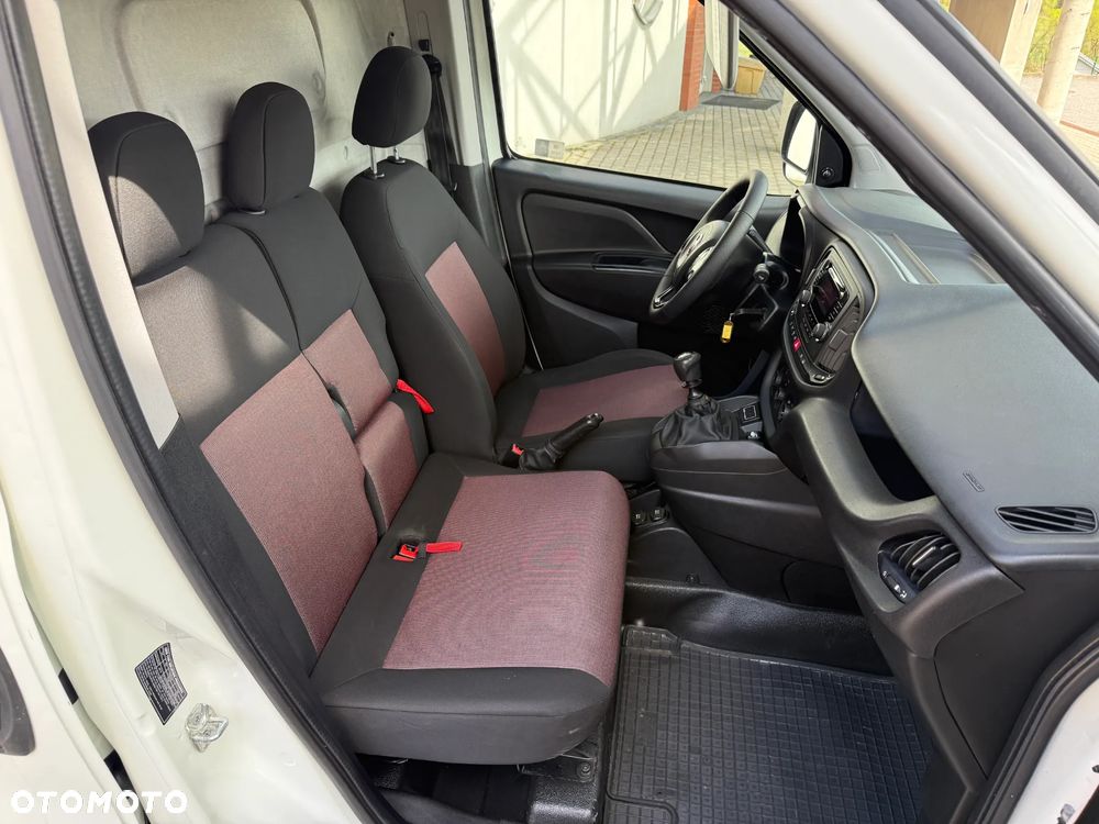 Fiat Doblo Furgon 3 Osobowy - 15