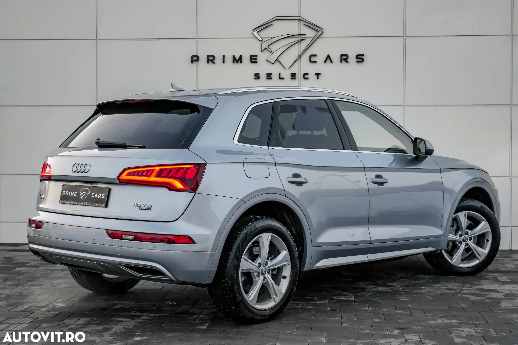 Audi Q5 2.0 40 TDI quattro S tronic Design - 2