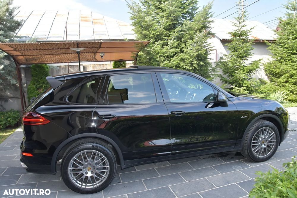Porsche Cayenne - 24