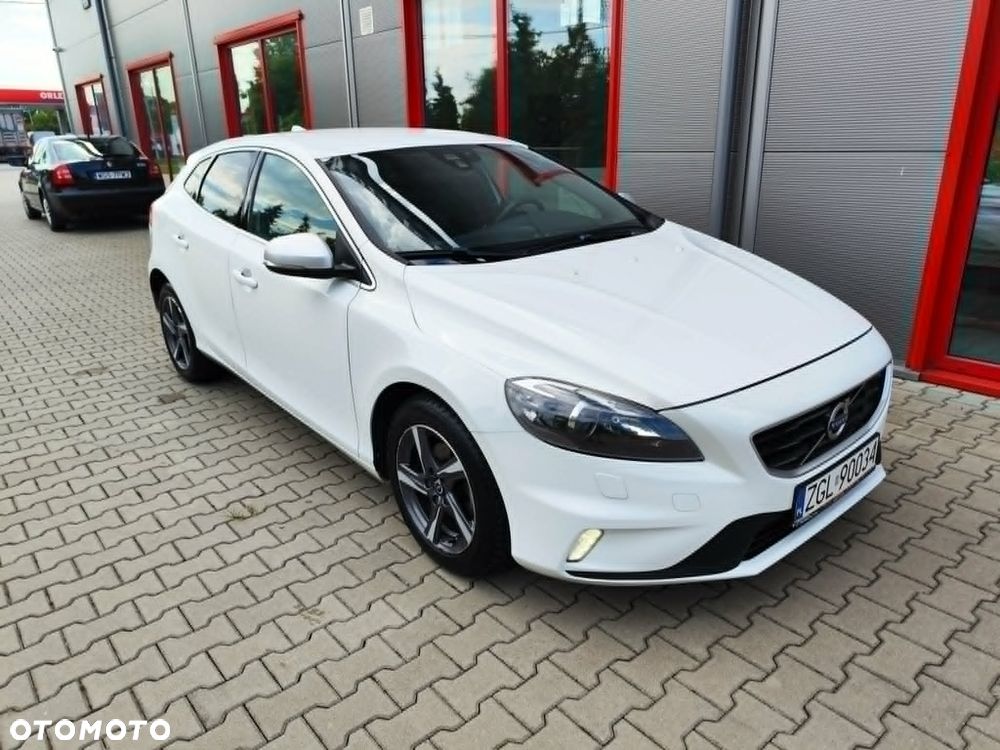 Volvo V40 D2 Drive-E R-Design Momentum - 15