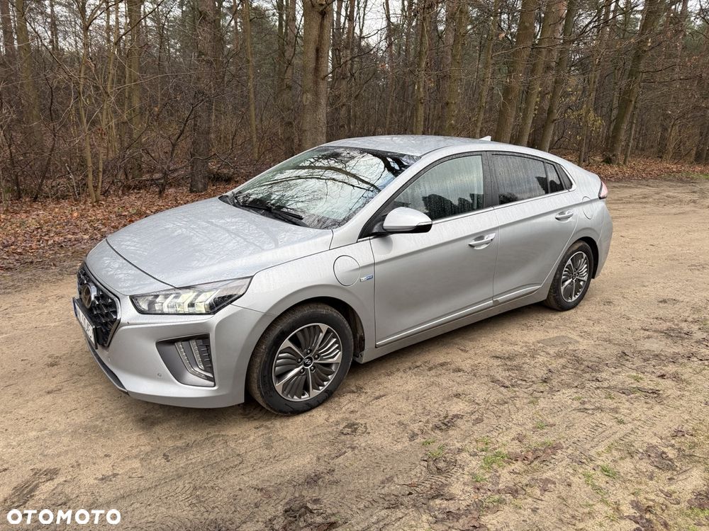 Hyundai IONIQ 1.6 GDI Premium - 1