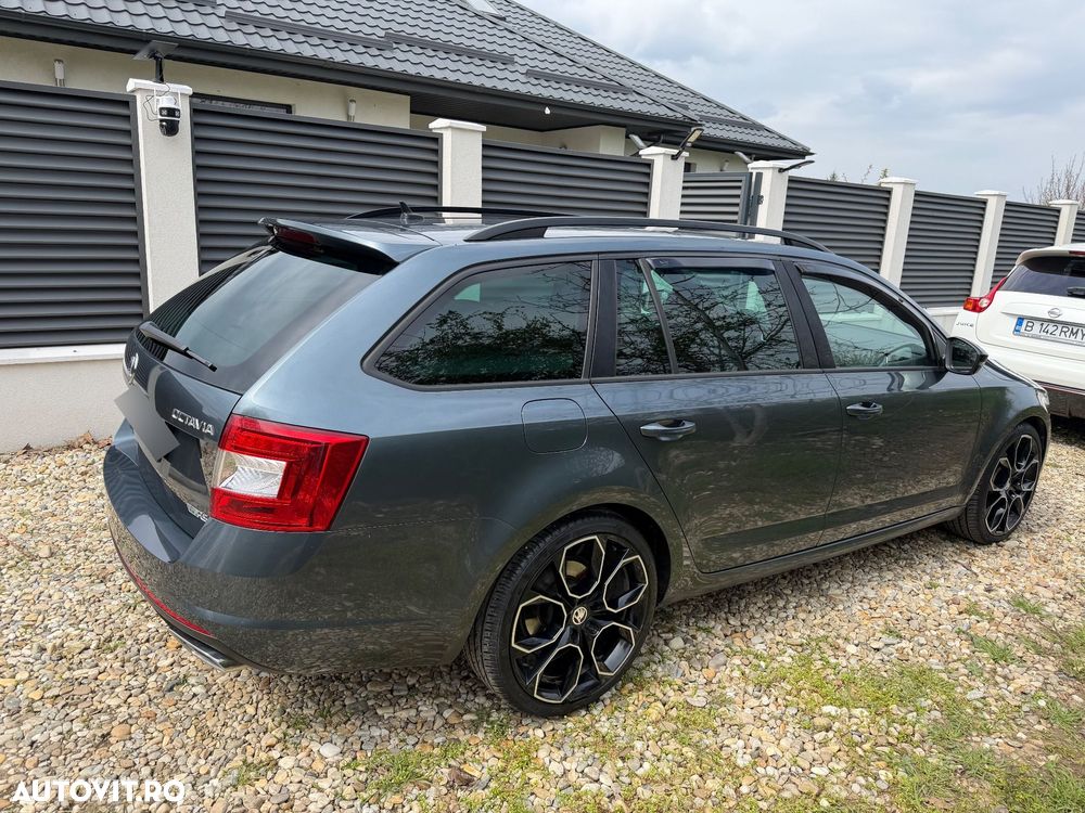 Skoda Octavia 2.0 TDI DSG RS - 10