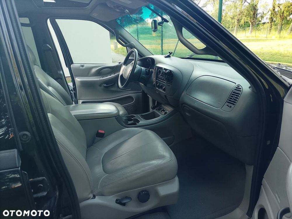 Ford Expedition 4.6 XLT 4WD - 14