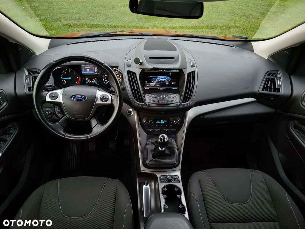 Ford Kuga - 11
