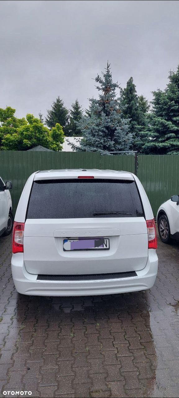 Dodge Grand Caravan - 3